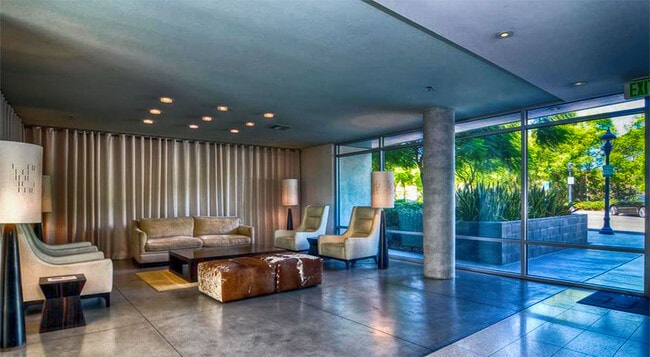 Building Photo - 889 Date St