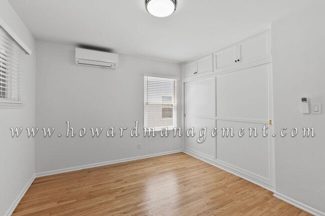 Building Photo - Cozy, Well Kept 3 Bedroom Home, Laundry & ...