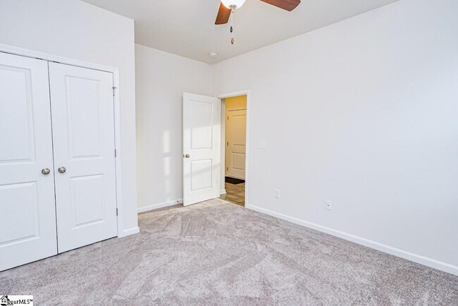 Building Photo - 431 White Peach Way