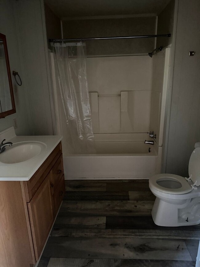 Building Photo - 3945 Brandon Ave