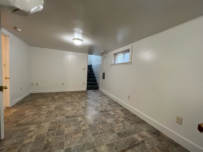 Building Photo - 5511 Brooklyn Ave NE