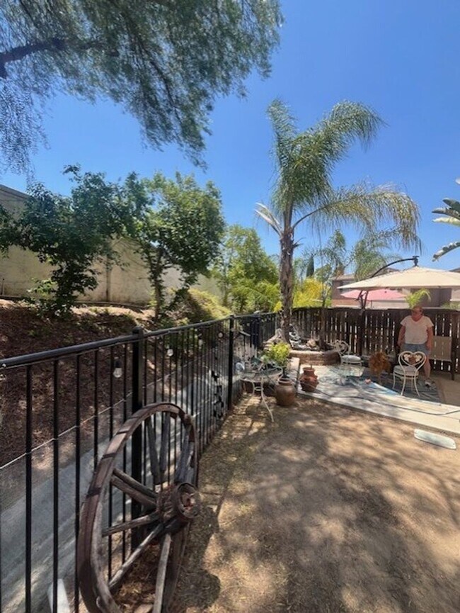 Building Photo - Beautiful 3-Bedroom Home for Rent in Highl...