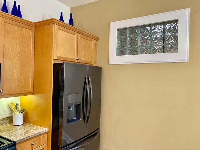 Building Photo - 30 Whistler Ct