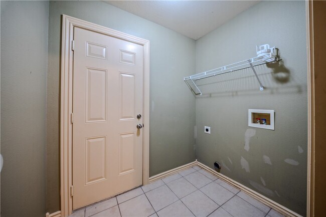 Building Photo - 288 Copper Oaks Dr