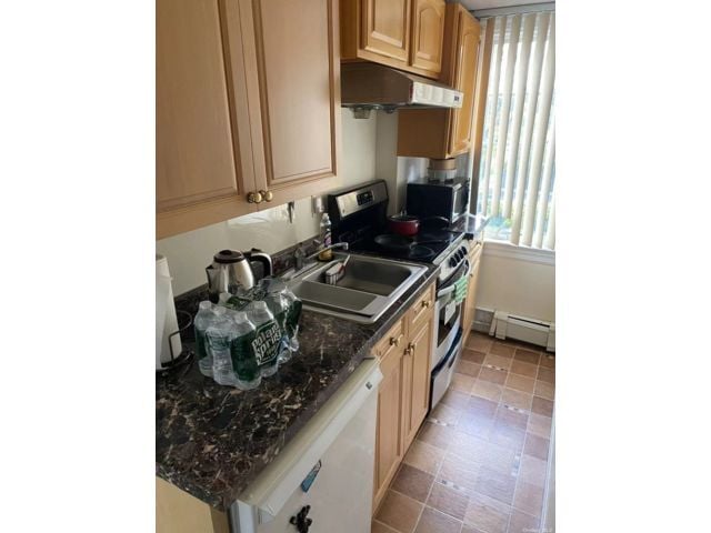 Primary Photo - 34 Bayview Ave