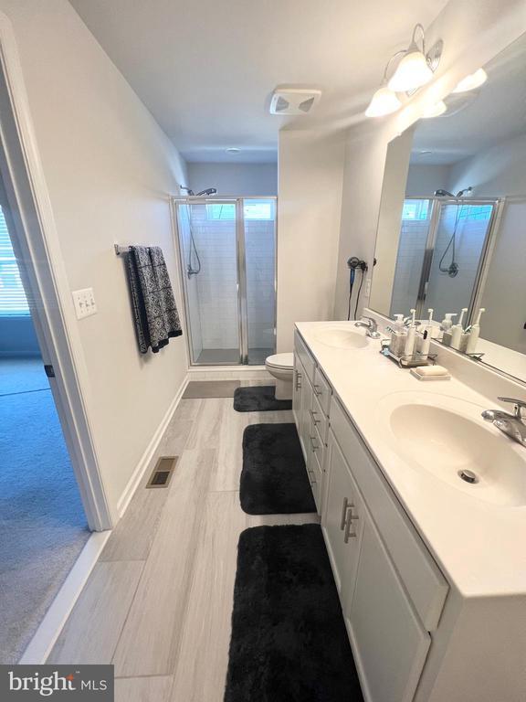 Building Photo - 3501 Landing Way