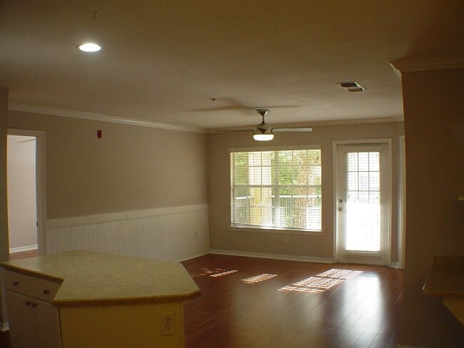 Building Photo - A small, gated community close to UNF, St....