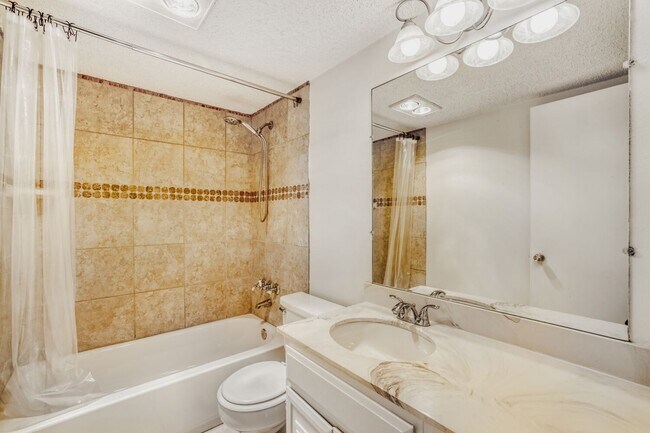 Building Photo - 2301 E Fremont Ave