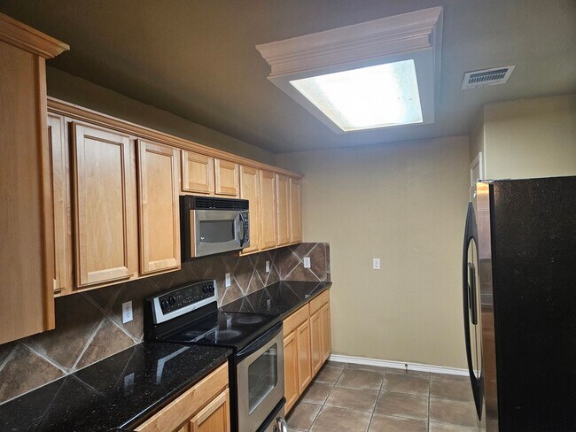 Building Photo - Garden Home in Gated Community