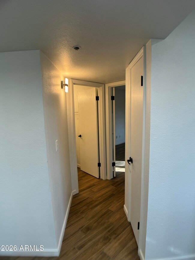 Building Photo - 905 N Beeline Hwy