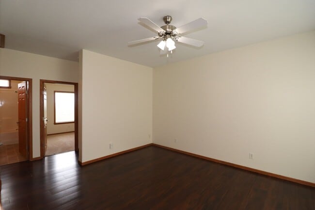 Building Photo - Spacious Home for rent!