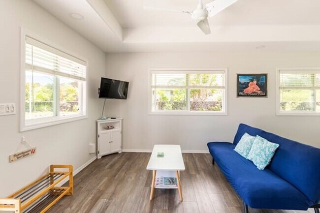 Building Photo - Fully Furnished Studio in Hawaiian Paradise Park- Pets OK!!