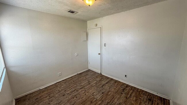 Building Photo - 501 Hardin Ct