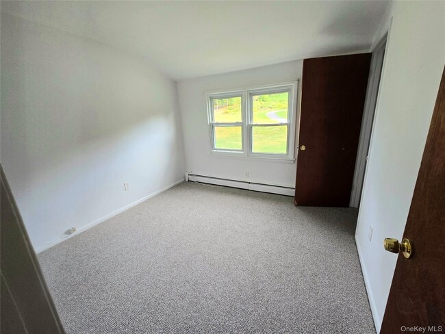 Building Photo - 202 Peekskill Hollow Rd