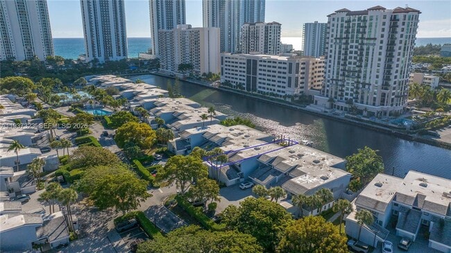 Building Photo - 310 Poinciana Island Dr