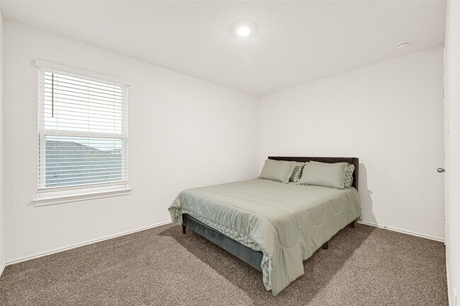 Building Photo - 31203 Heddington Ln