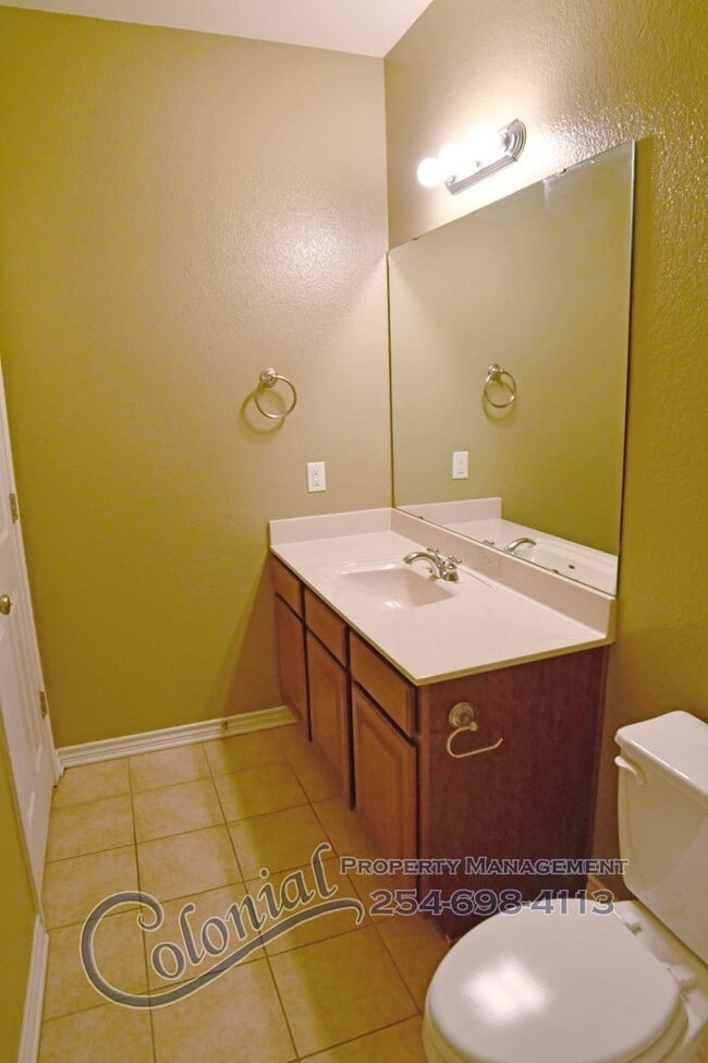 Building Photo - AVAILABLE SOON!