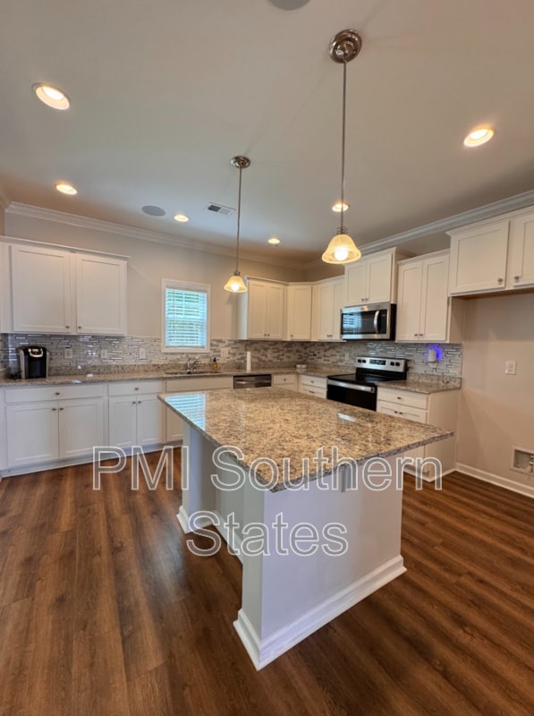 Building Photo - 320 Alameda Ln