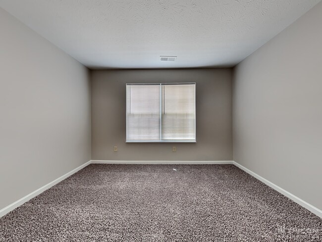 Building Photo - 2421 Ross Common Ct