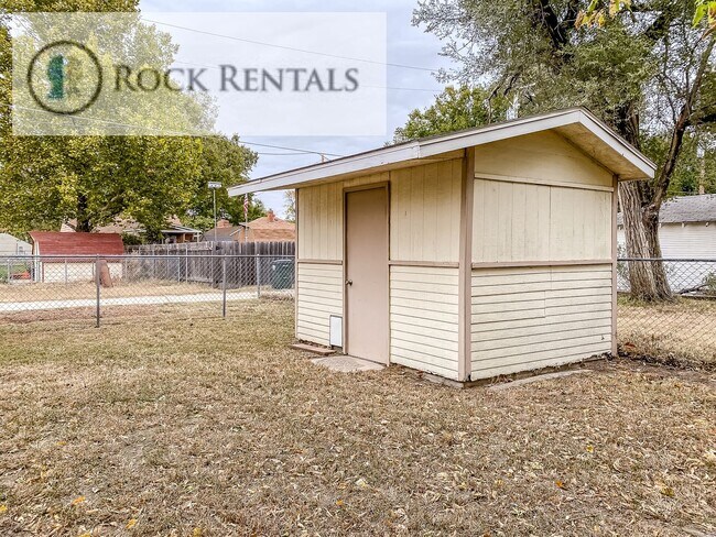 Building Photo - Completely Renovated 1 Bed 1 Bath House