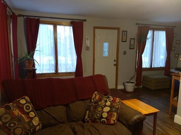 Living Room - 806 6th Ave SW