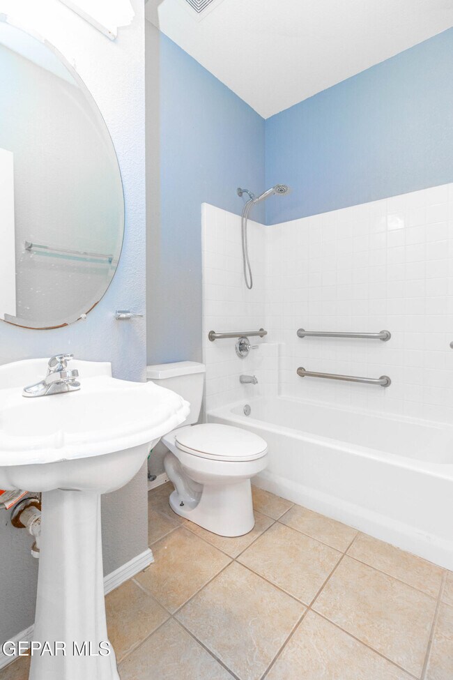 Building Photo - 5917 Cielo Del Rey Pl
