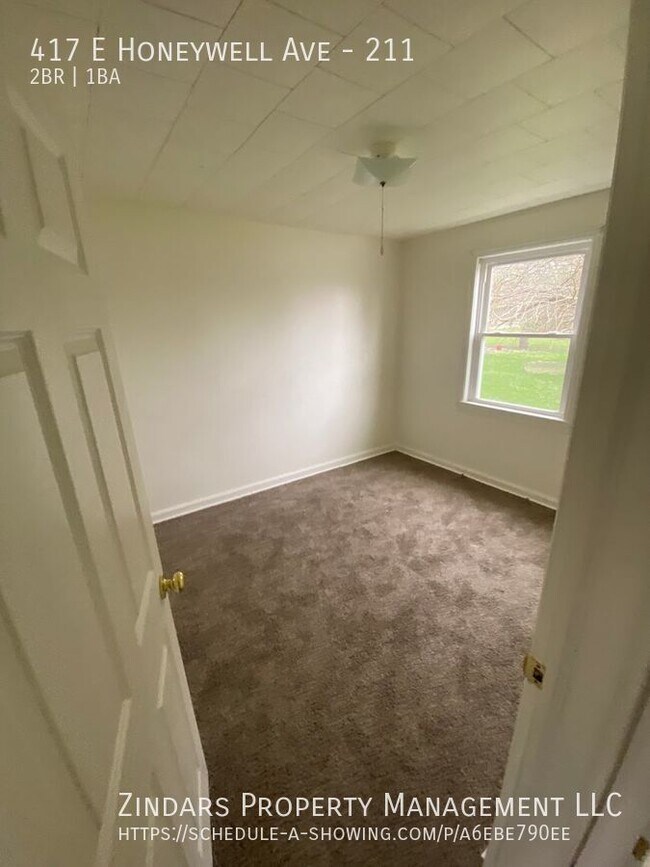 Building Photo - 417 E Honeywell Ave