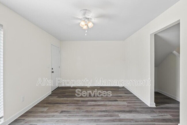 Building Photo - 1848 Willowood Dr