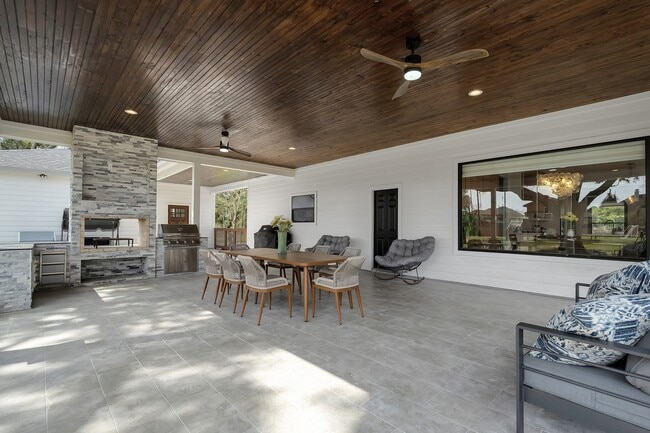 Building Photo - 26511 Meadow Ln