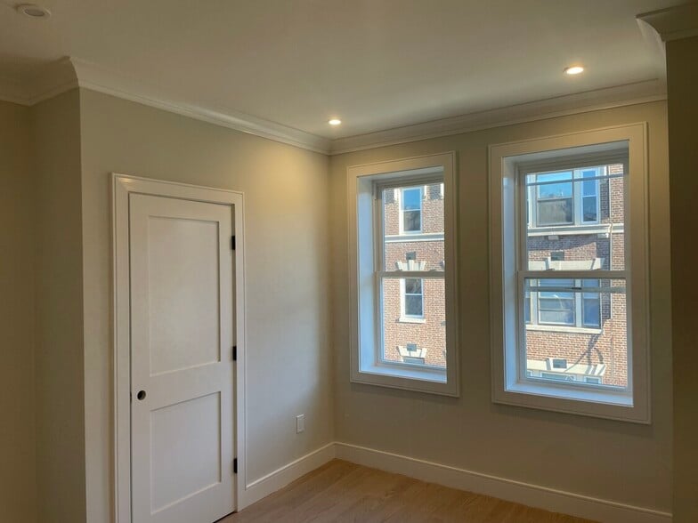 Building Photo - 317 Allston St