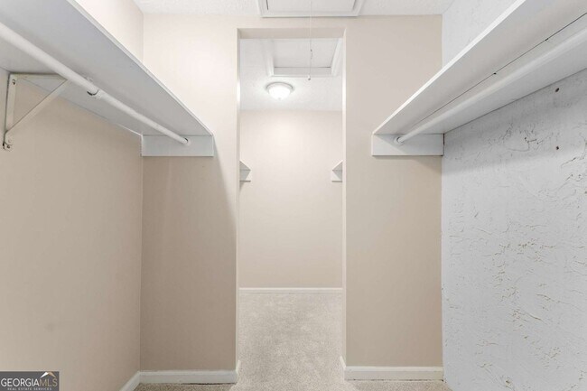 Building Photo - 510 E Ponce de Leon Ave