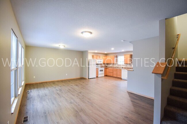 Building Photo - TWO FREE MONTHS OF RENT POSSIBLE!! 2 bedro...