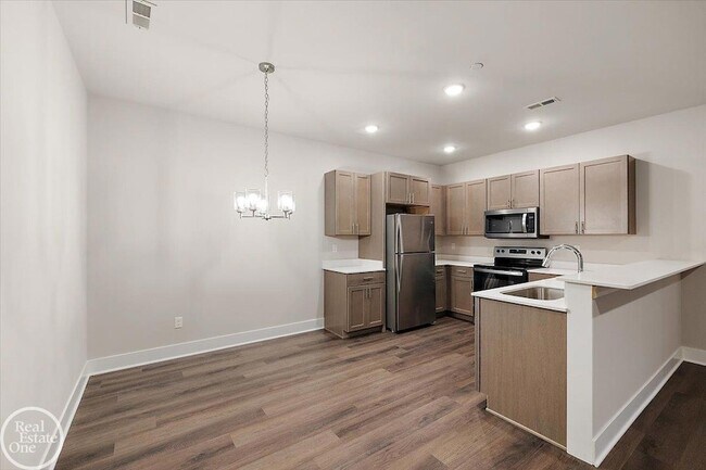 Building Photo - 2850 Barrington Square