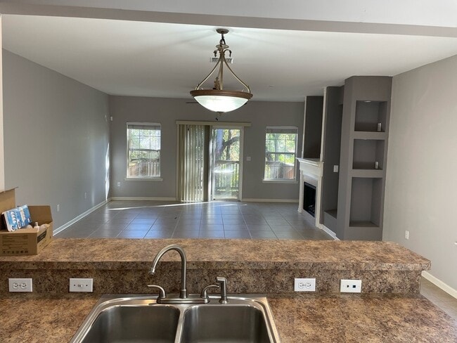 Building Photo - 1325 Stone Rd