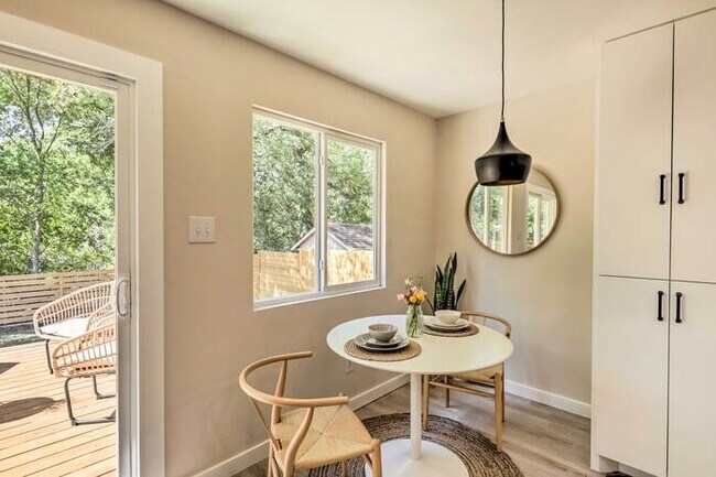 Building Photo - 6204 Wagon Bend