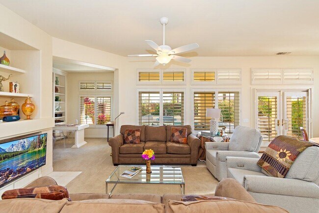 Building Photo - 37948 Breeze Way