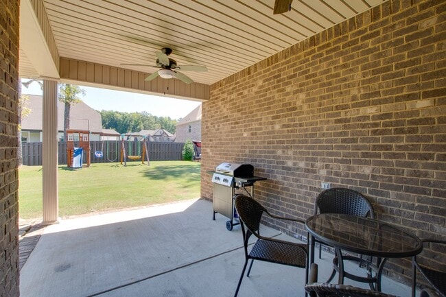 Building Photo - HAMPTON COVE/ OWENS CROSSROADS AREA