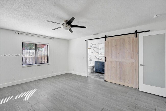 Building Photo - 8105 SW 19th St