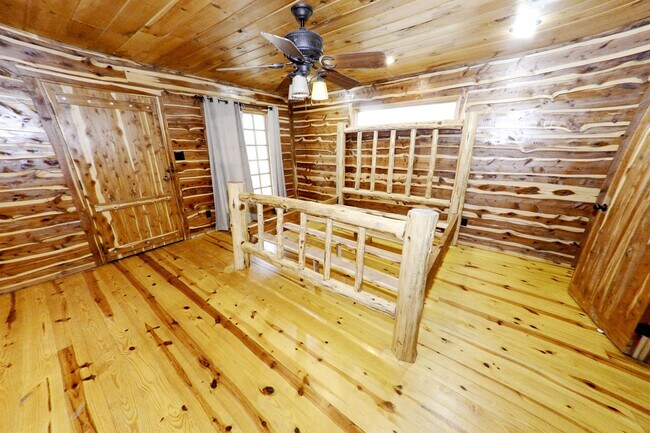 Building Photo - 5287 Carpenters Bluff Rd