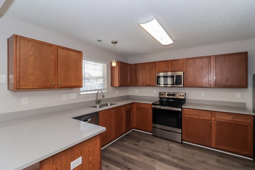 Building Photo - 4108 Brawer Farm Dr