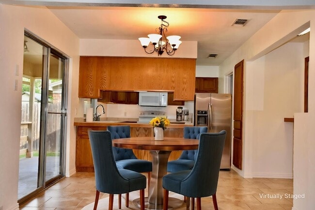 Building Photo - 4208 Blossom Trail