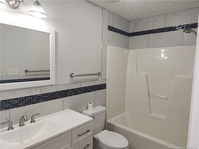 Building Photo - 2527 Cameron Woods Ln