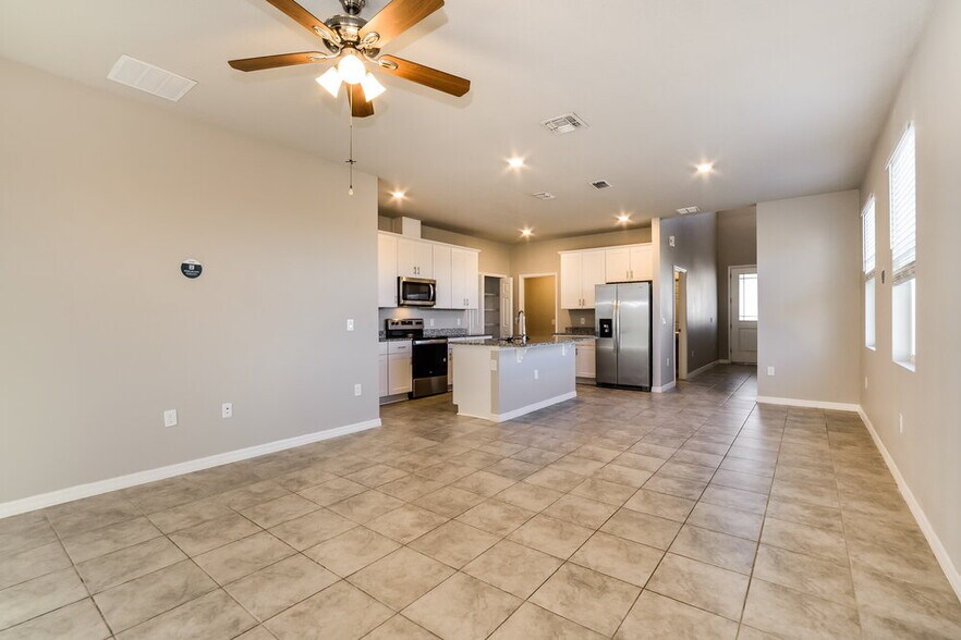 Building Photo - 2419 Gold Dust Dr