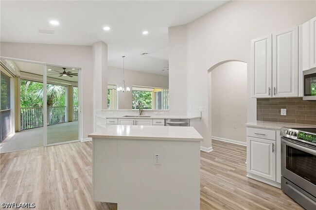 Building Photo - 20290 Burnside Pl