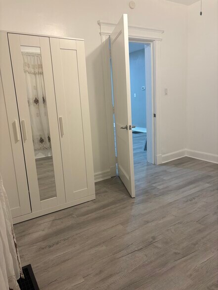 Building Photo - 950 Townsend Ave