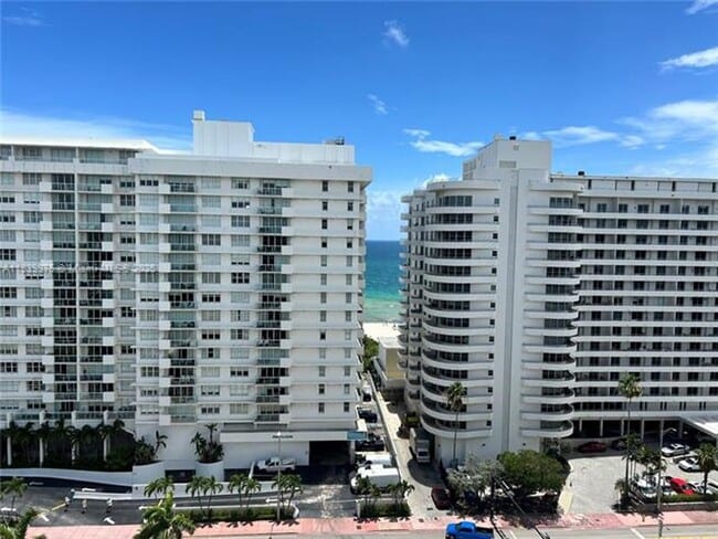 Building Photo - 5600 Collins Ave