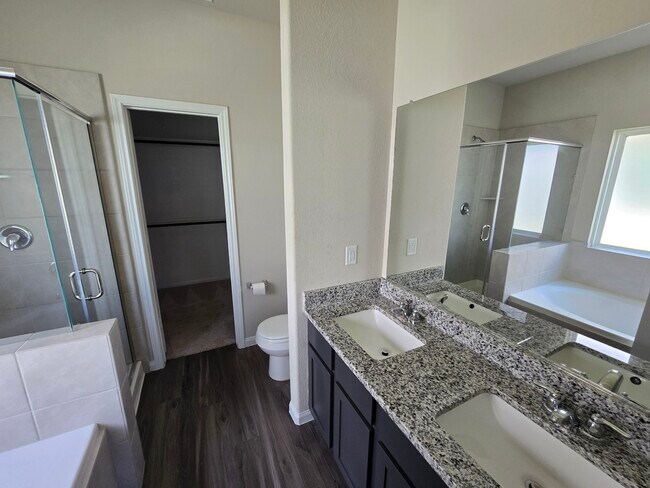 Building Photo - 13703 Mariah Dr