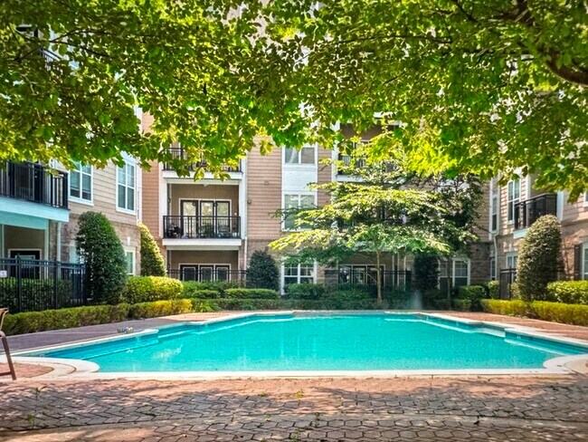 Building Photo - 501 Hungerford Dr