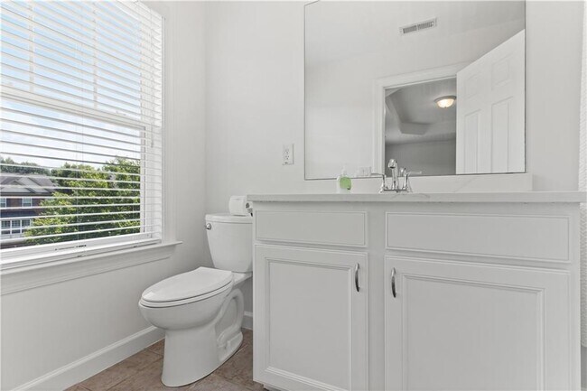 Building Photo - 2086 Cobblestone Cir NE