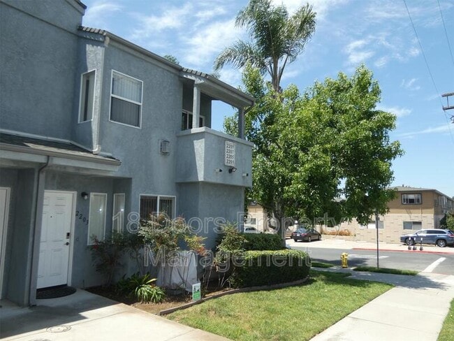 Primary Photo - 2203 Howard Ave